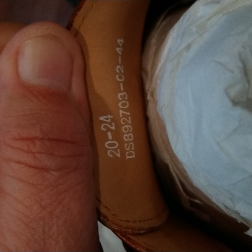 Shoes - Picture 10 of 11